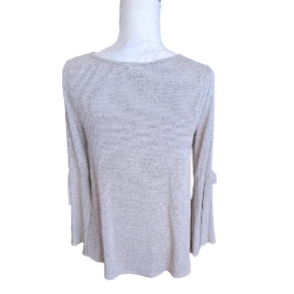Caution to the Wind Gray and White Marbled Long Slit Sleeve Casual Sweater - Picture 2 of 5